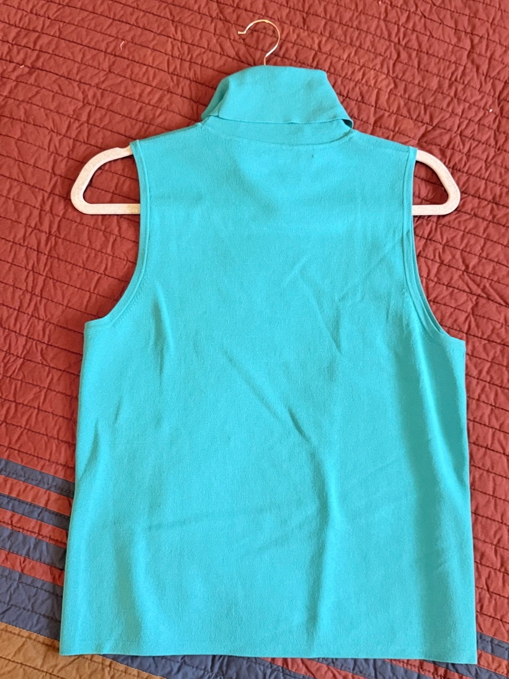 Sleeveless Turtleneck Tank Top in Turquoise - Picture 2 of 3